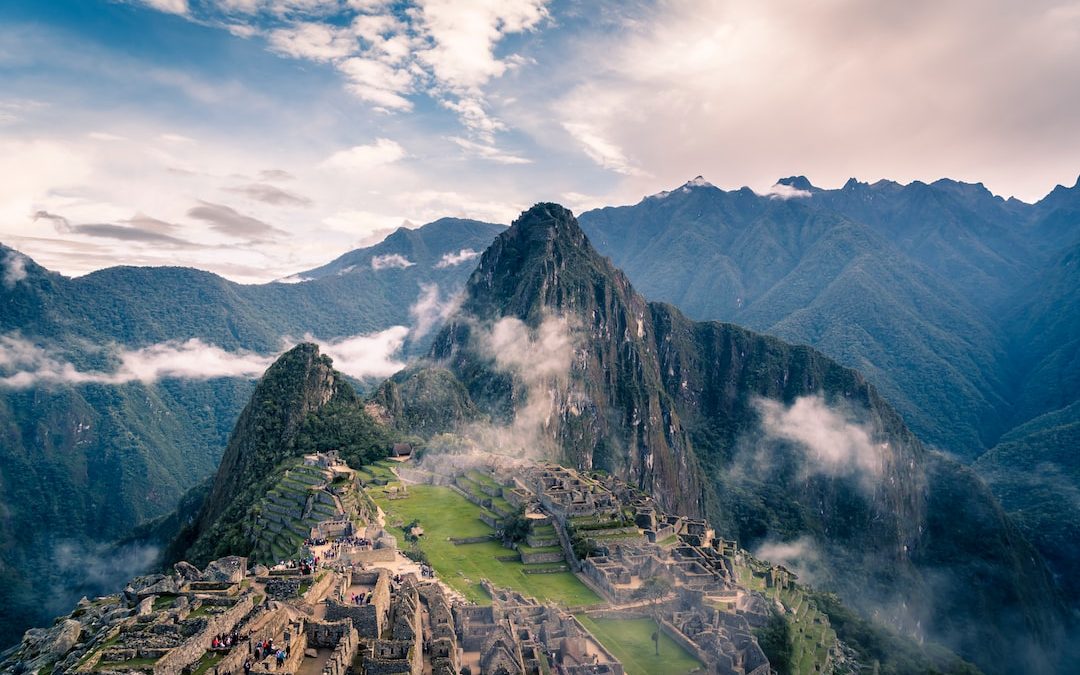 A Comprehensive Guide to Visiting the Natural Wonders of the World