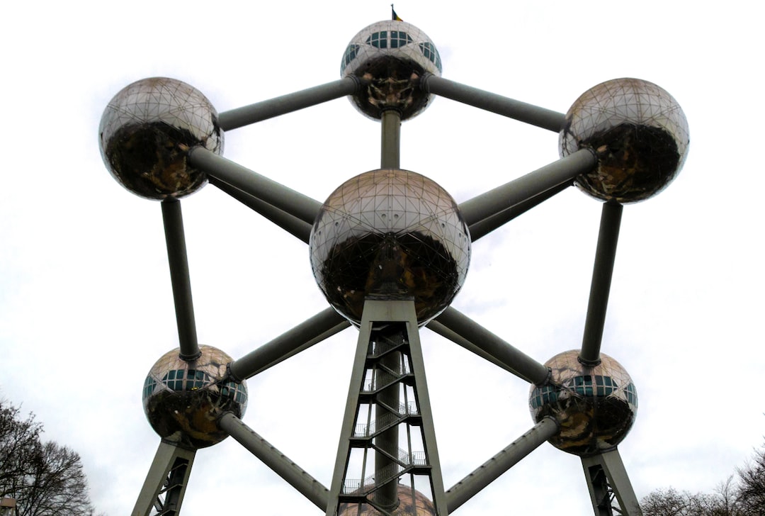 A Guide to Visiting the Atomium in Brussels - Cheapest Vacations | Cool ...