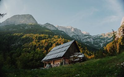 Exploring the Unique Places to Stay in Jackson Hole, Wyoming